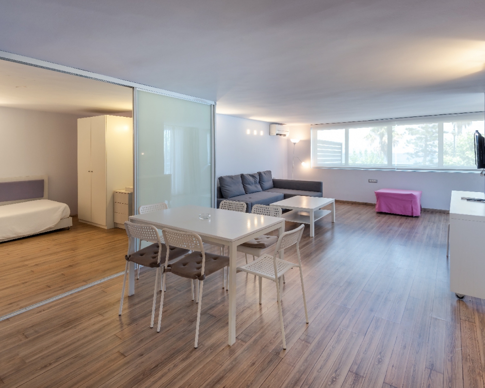 exsuite200_livroom_low